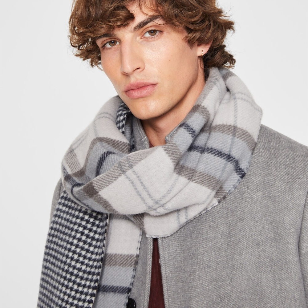 Doubleface Scarf - Brand New - NEVER WORN - Grey Multi